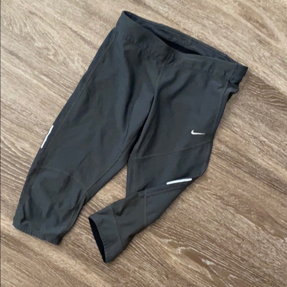 Nike Crop Leggings